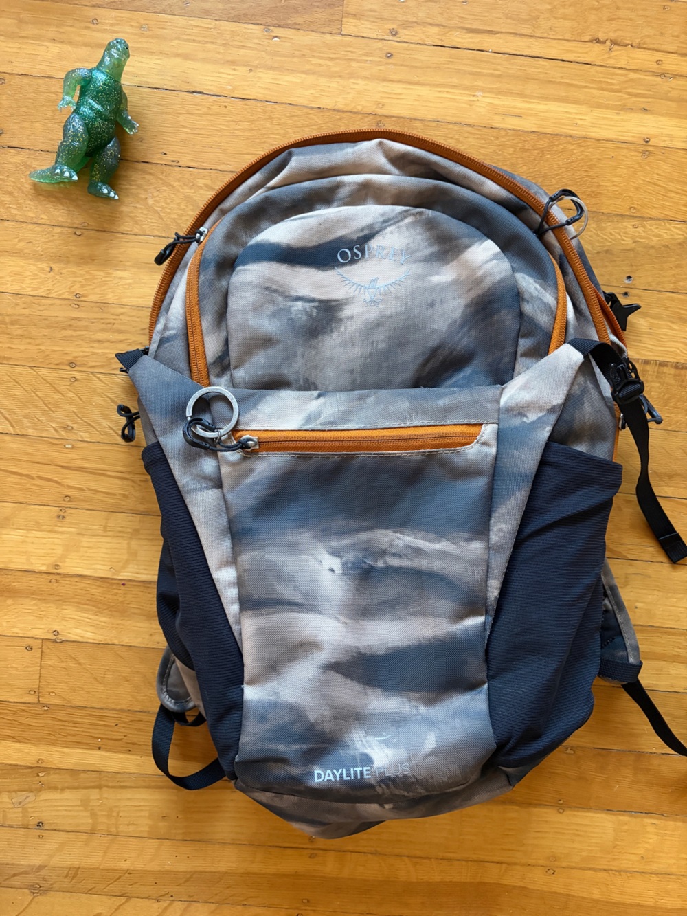 Osprey Daylite Plus sand dune Camouflage grey tie dye Backpack Orange 20L soldot